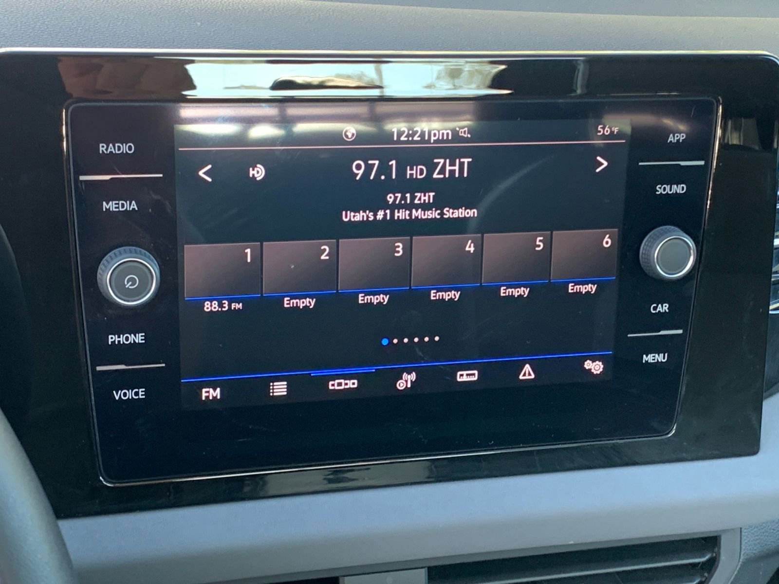 Thumbnail: 2025 Volkswagen Jetta - 21