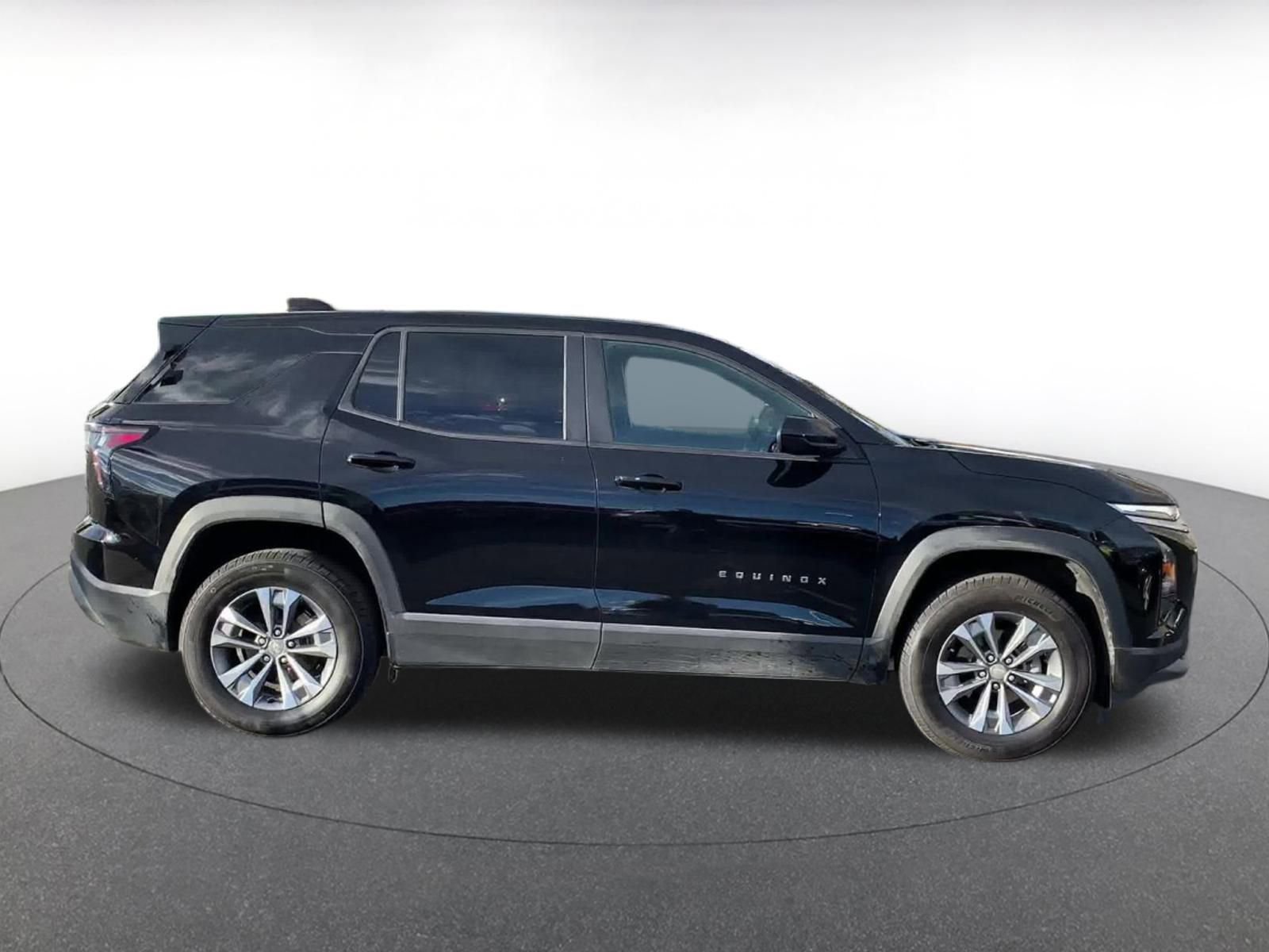 Thumbnail: 2025 Chevrolet Equinox - 16