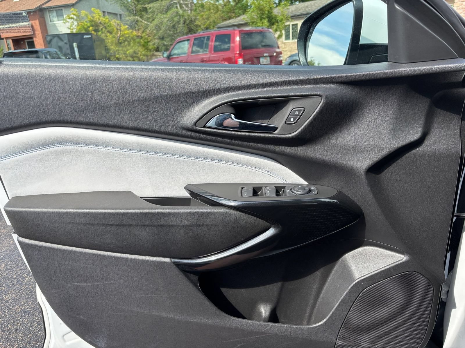 Thumbnail: 2025 Chevrolet Trax - 15