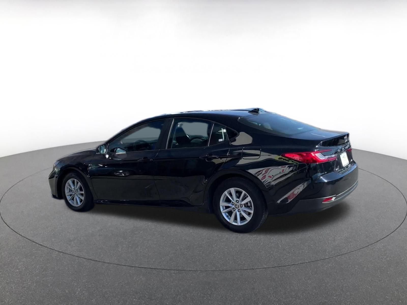 Thumbnail: 2025 Toyota Camry - 10