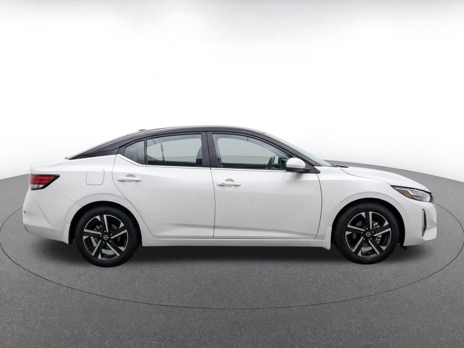 Thumbnail: 2025 Nissan Sentra - 10