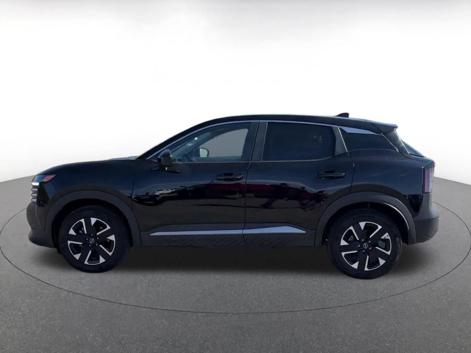 Thumbnail: 2025 Nissan Kicks - 7