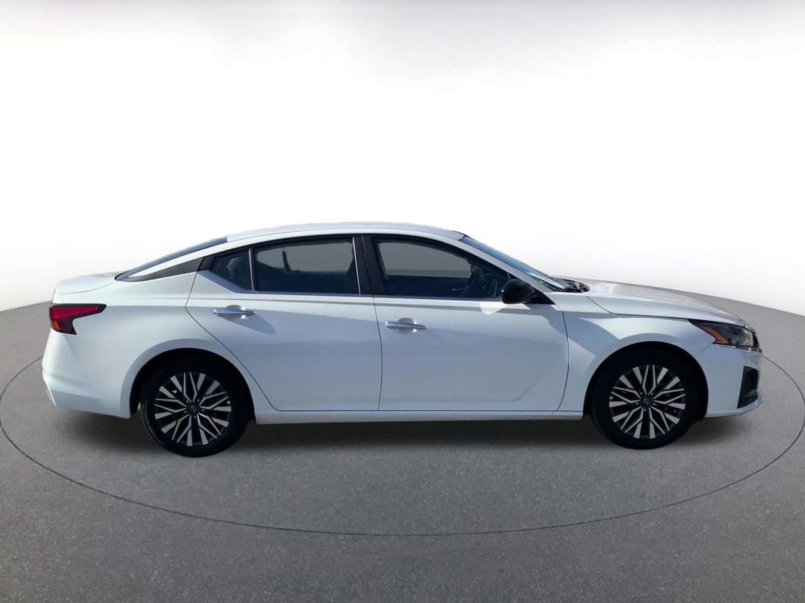 Thumbnail: 2025 Nissan Altima - 16