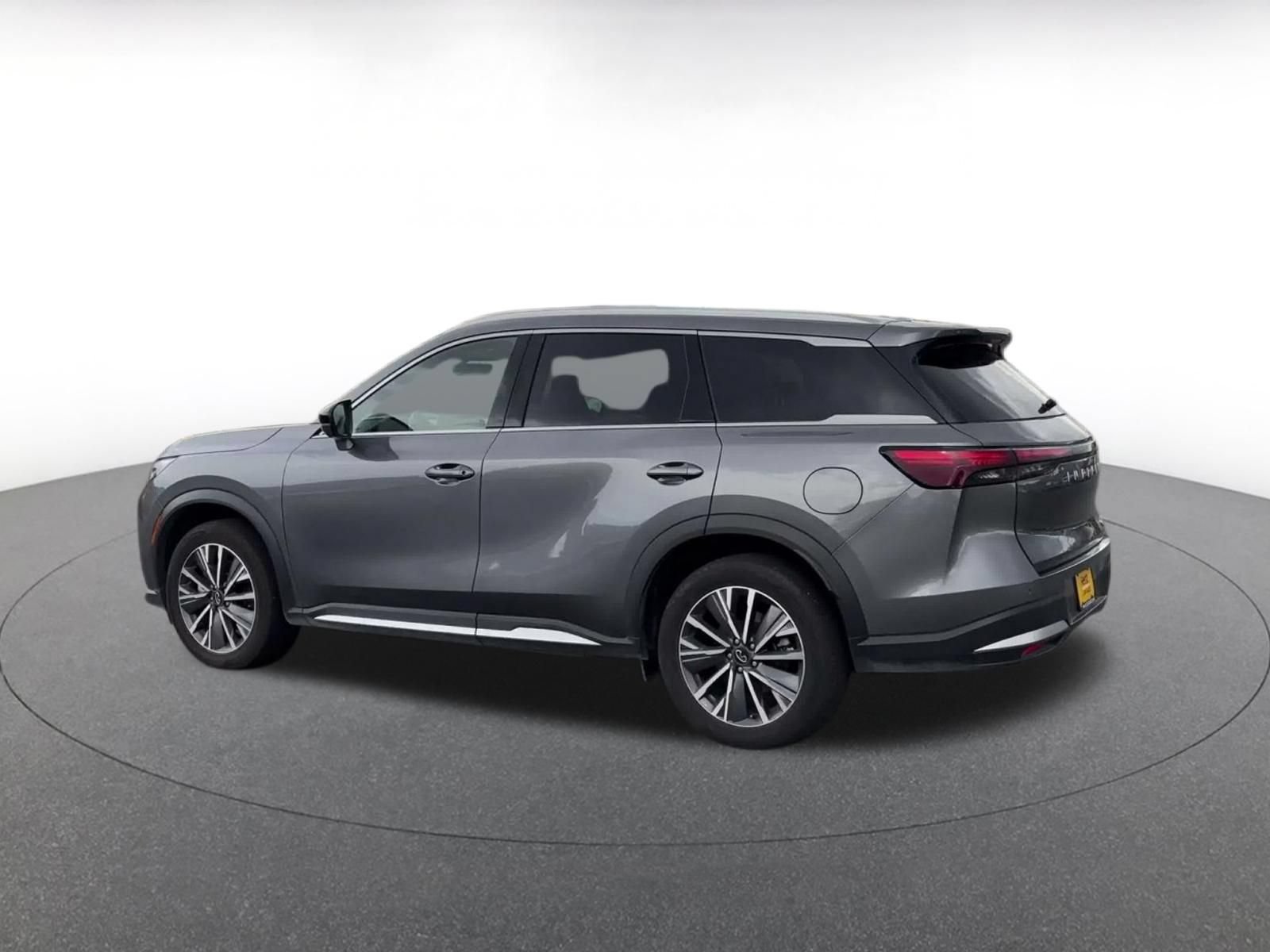 Thumbnail: 2026 INFINITI QX60 - 8