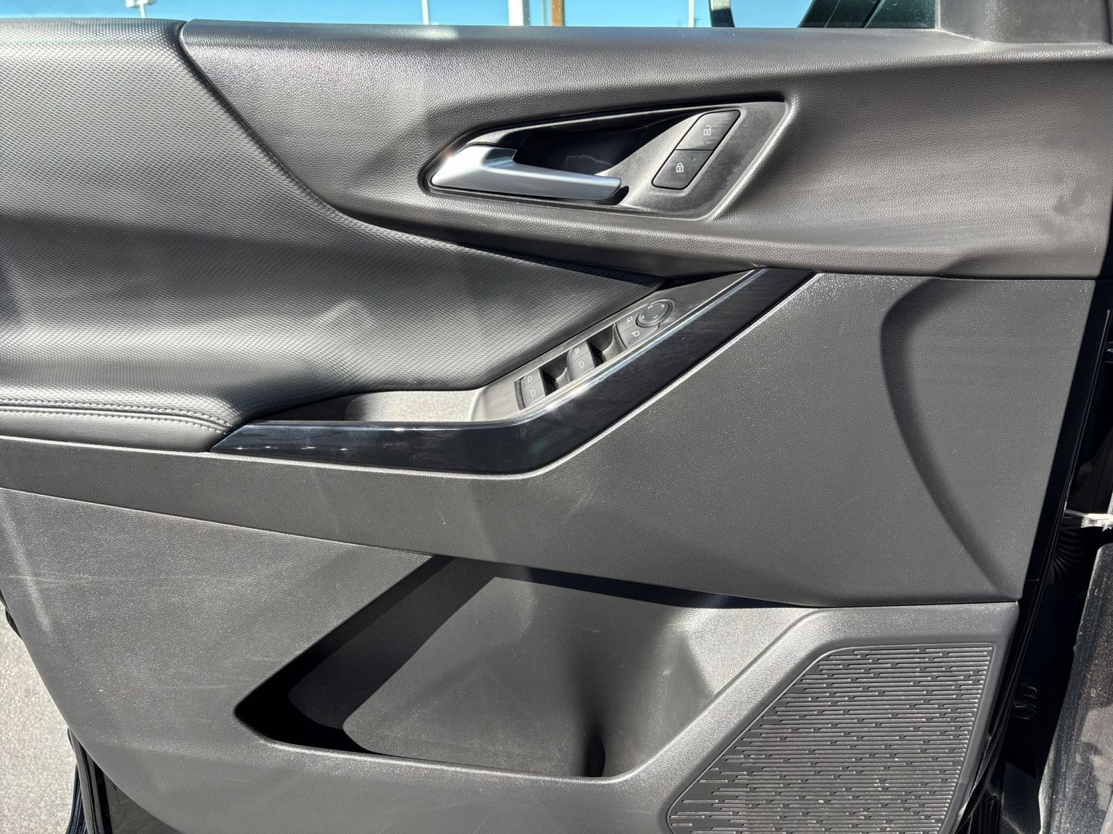 Thumbnail: 2025 Chevrolet Equinox - 15