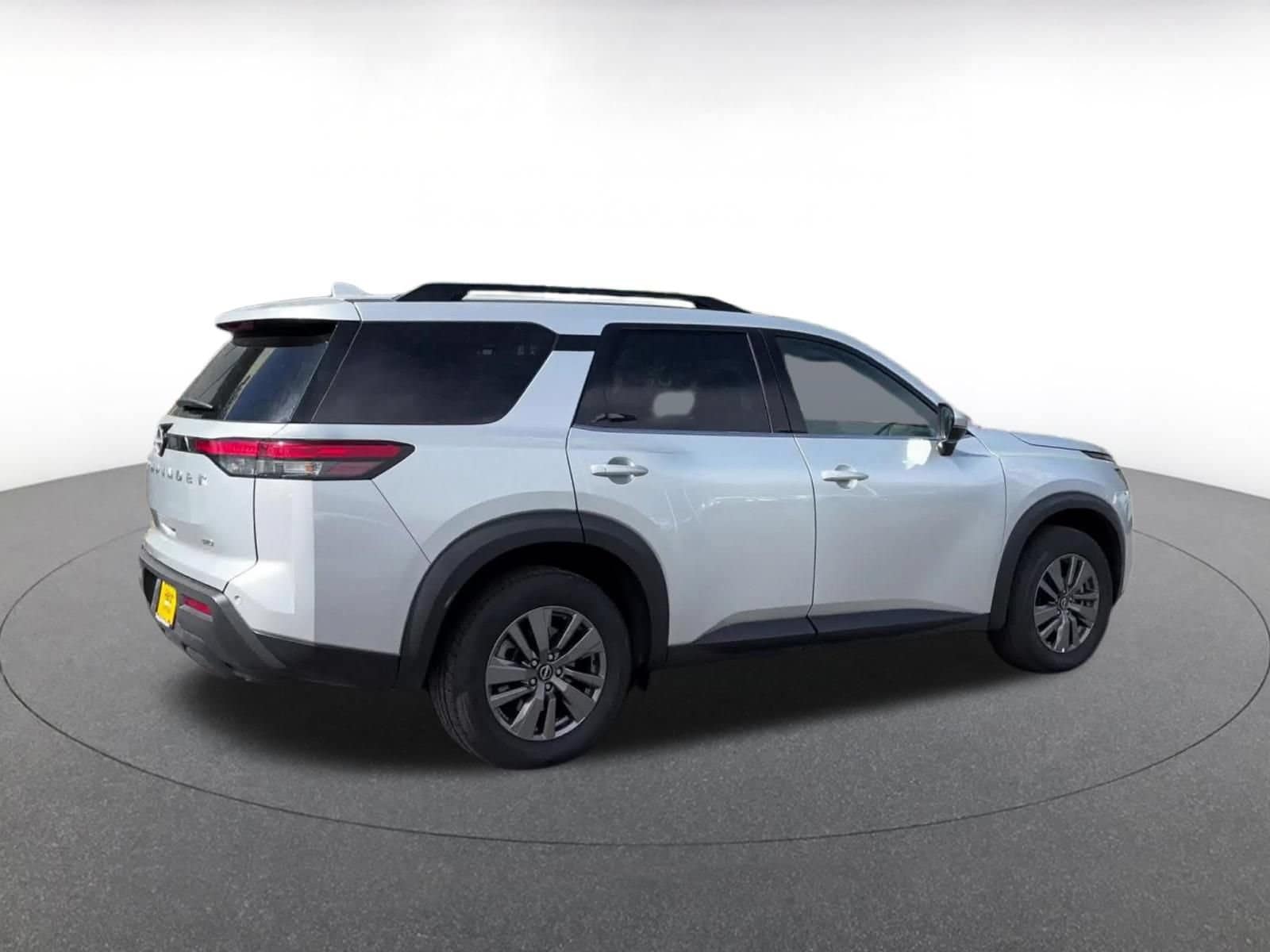 Thumbnail: 2025 Nissan Pathfinder - 13