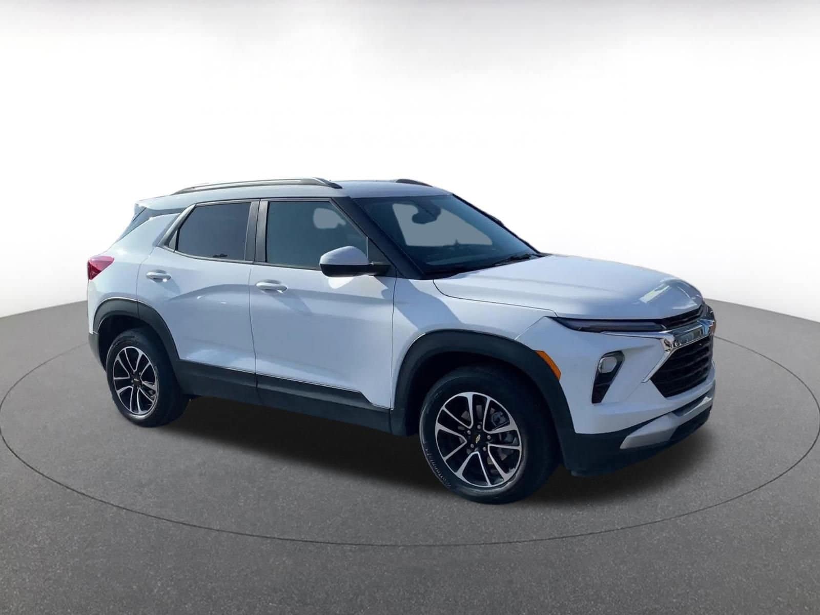 Thumbnail: 2025 Chevrolet TrailBlazer - 2