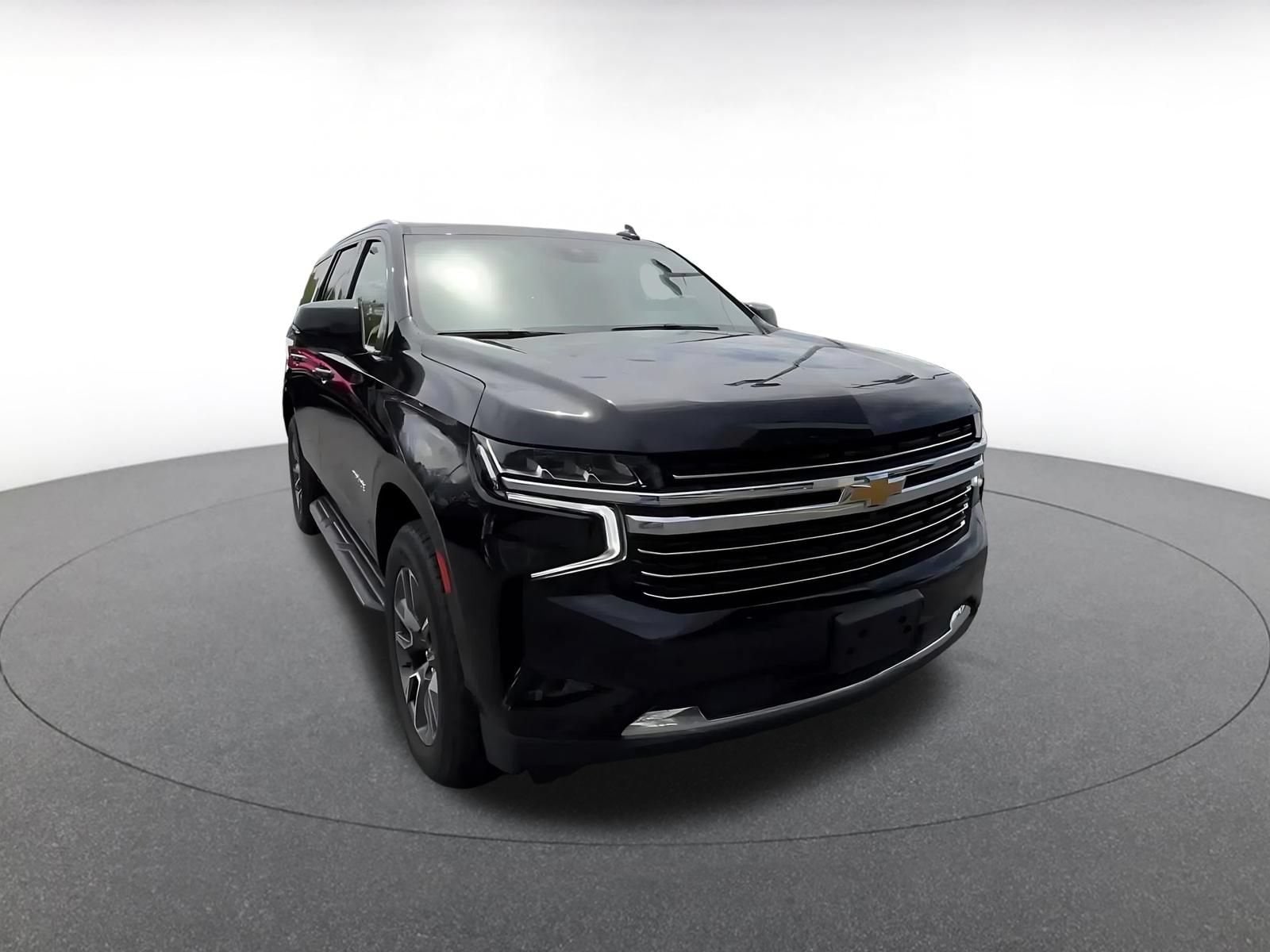 Thumbnail: 2023 Chevrolet Tahoe - 3