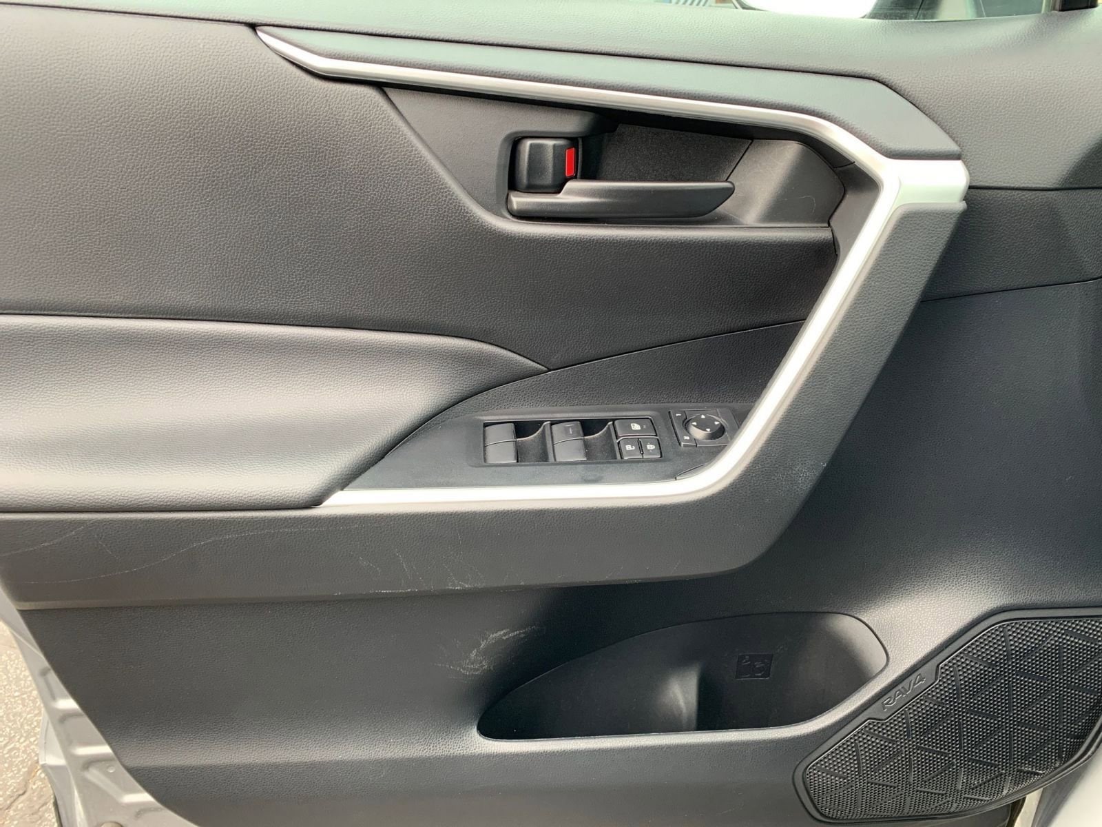 Thumbnail: 2025 Toyota RAV4 - 20