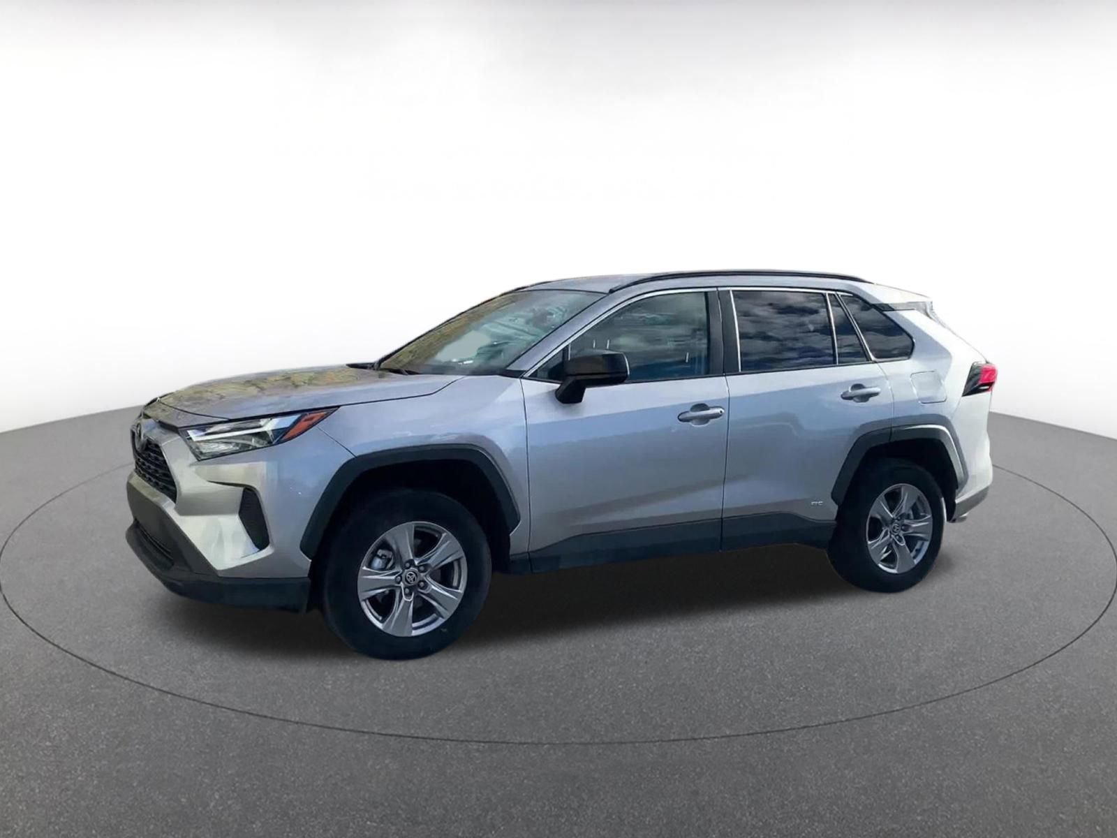Thumbnail: 2025 Toyota RAV4 - 8