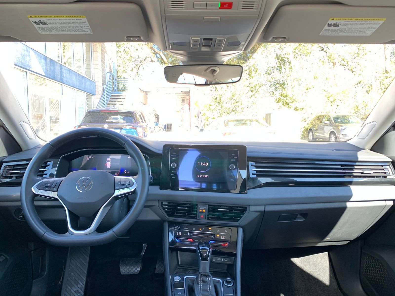 Thumbnail: 2025 Volkswagen Jetta - 32