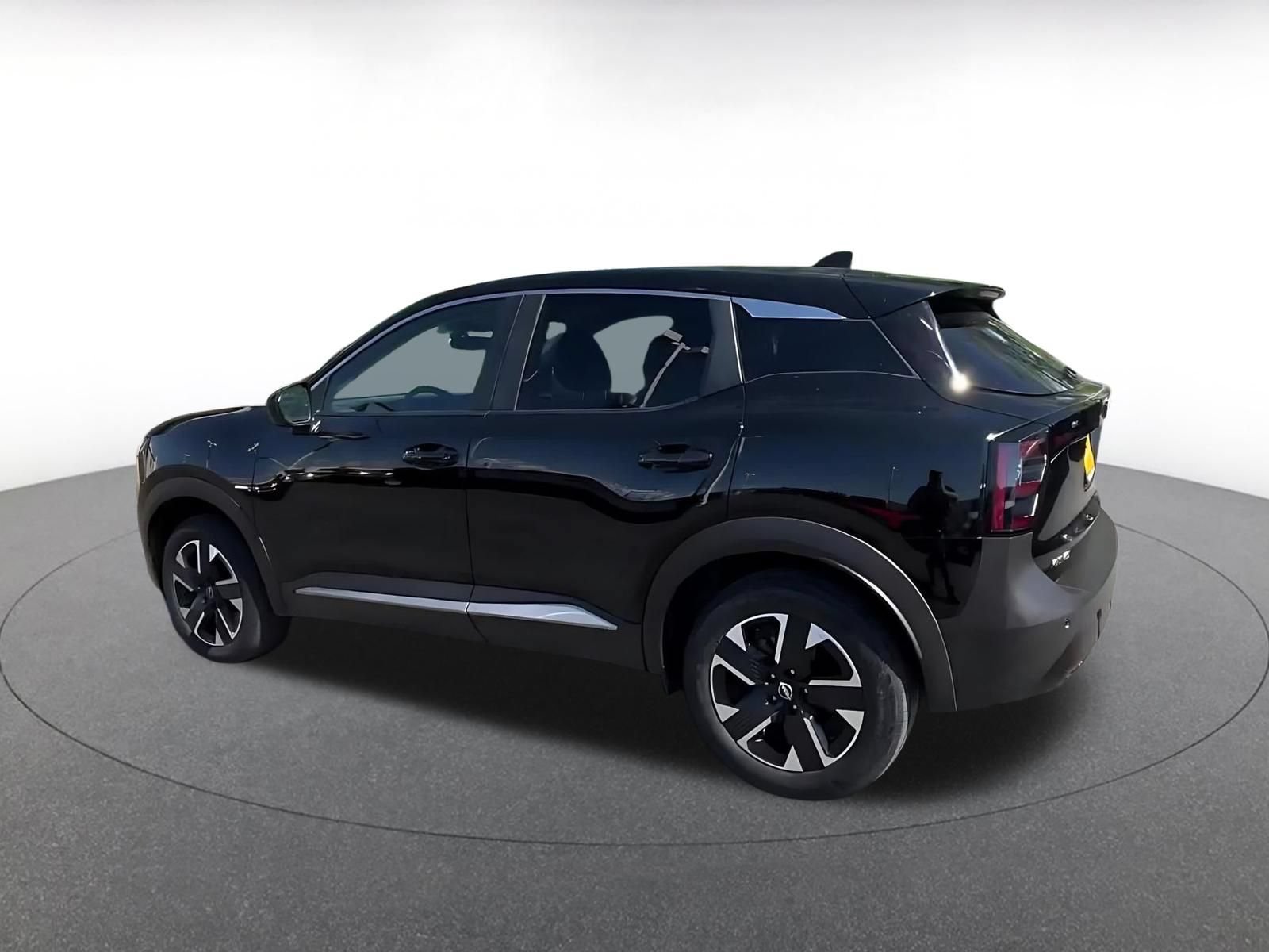 Thumbnail: 2025 Nissan Kicks - 10