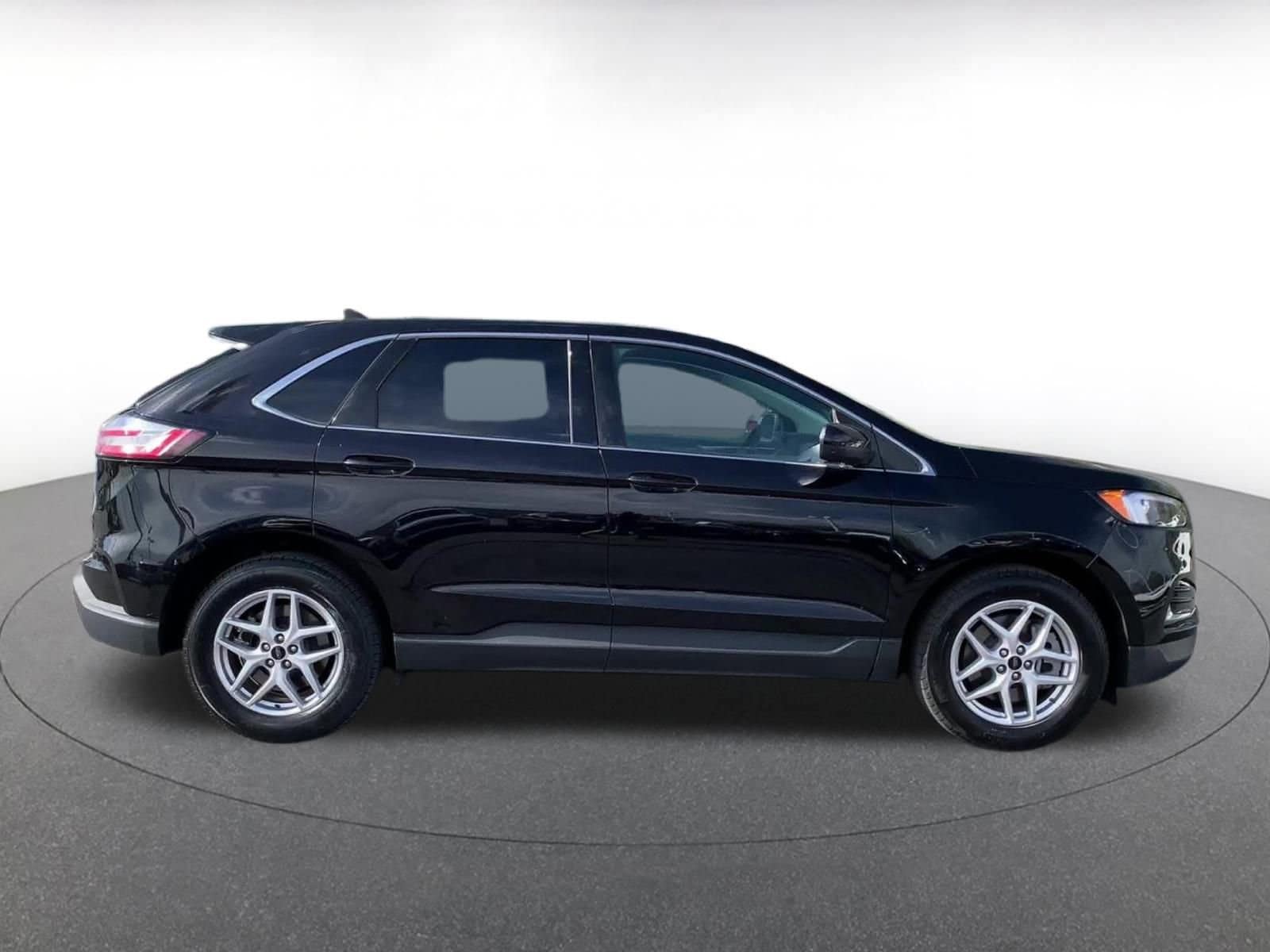 Thumbnail: 2024 Ford Edge - 16