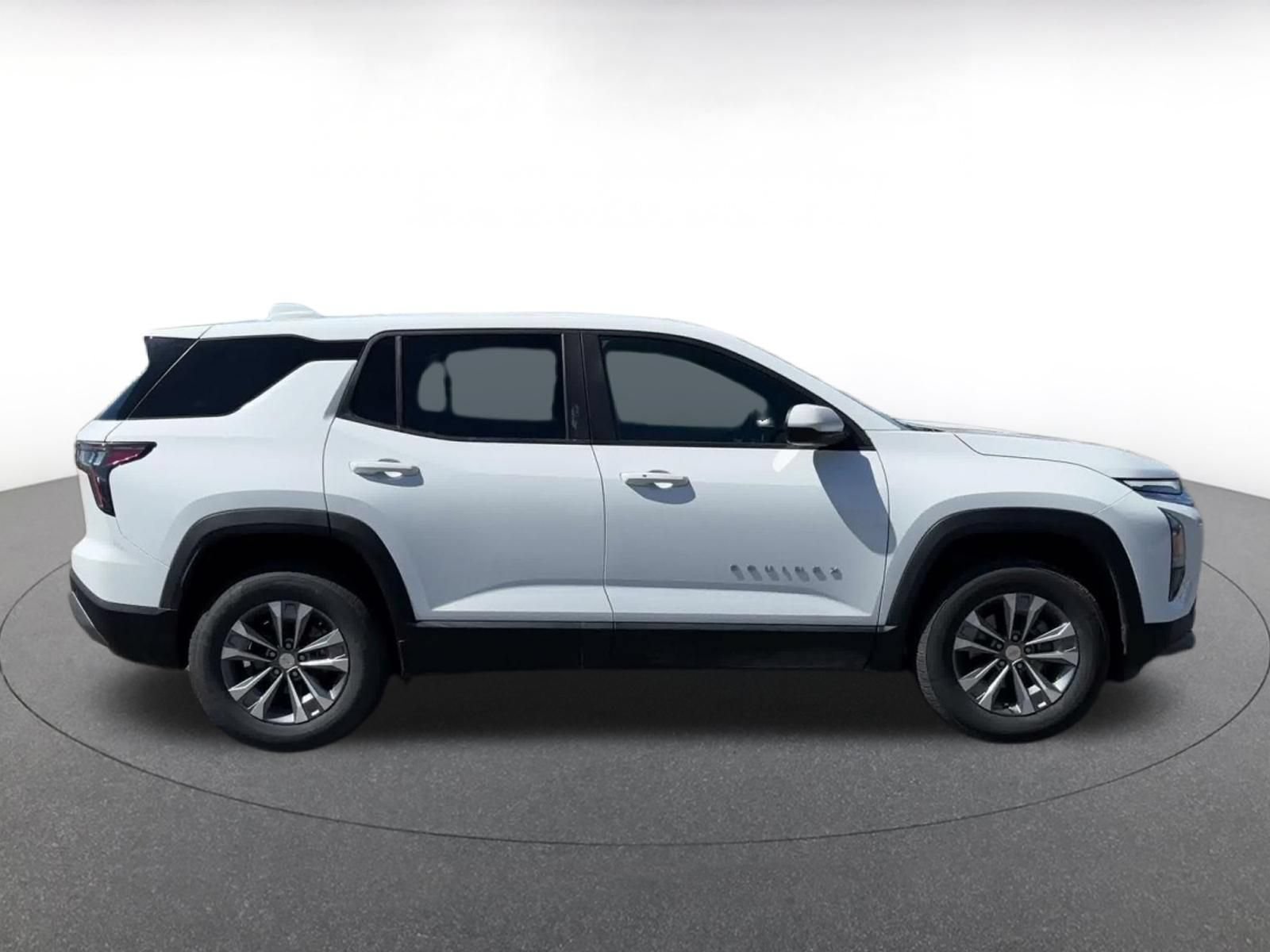 Thumbnail: 2025 Chevrolet Equinox - 16