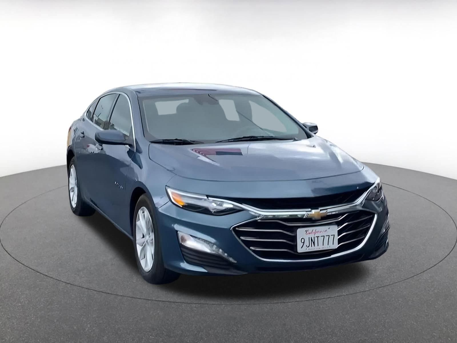 Thumbnail: 2024 Chevrolet Malibu - 3