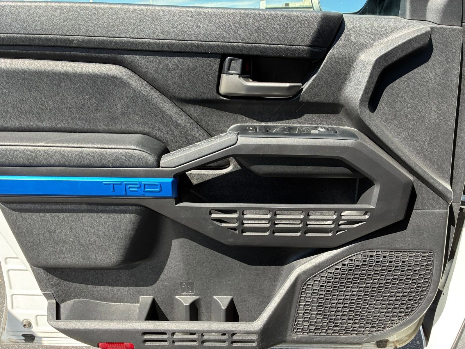 Thumbnail: 2025 Toyota Tacoma - 18