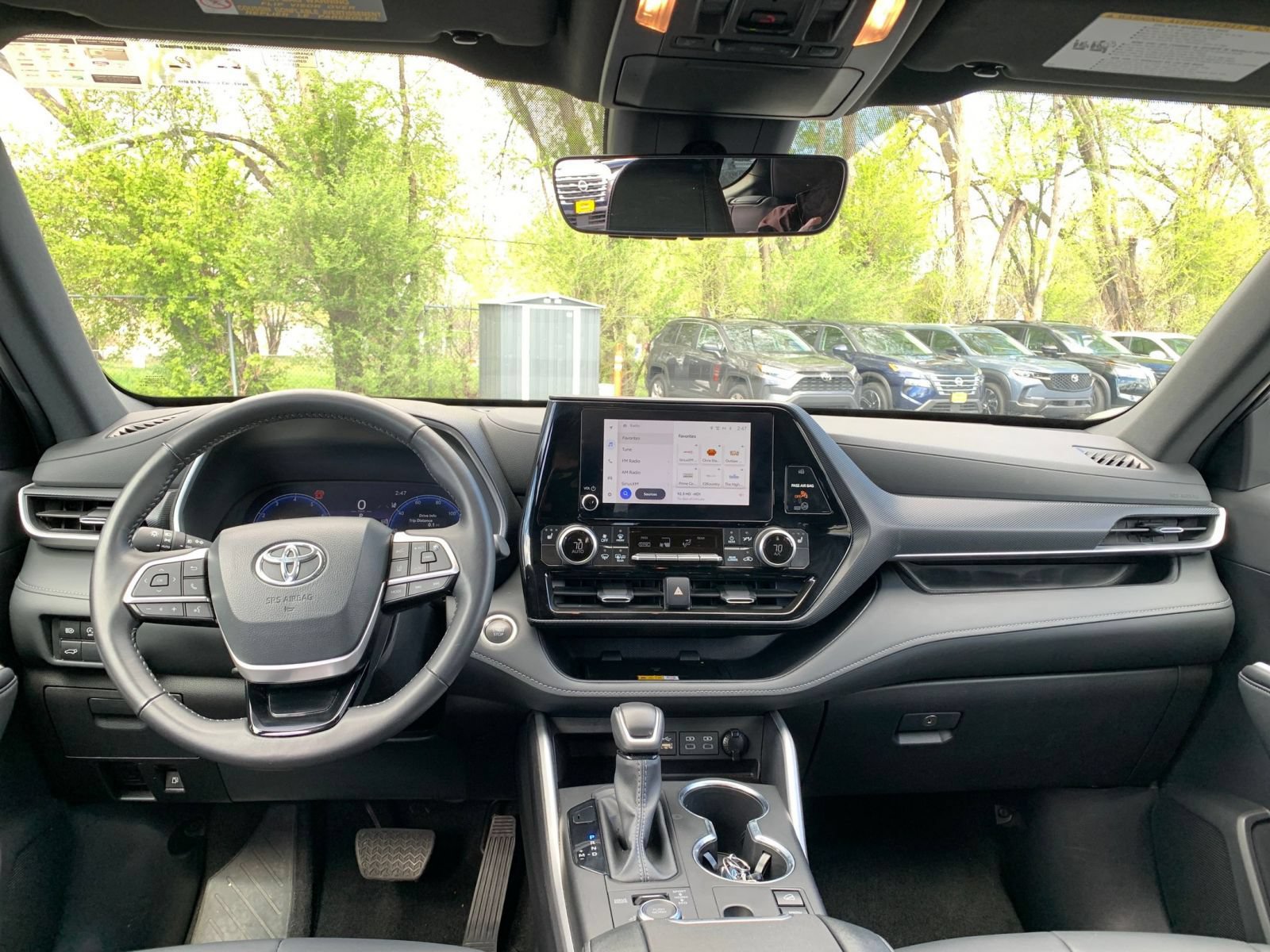 Thumbnail: 2025 Toyota Highlander - 31