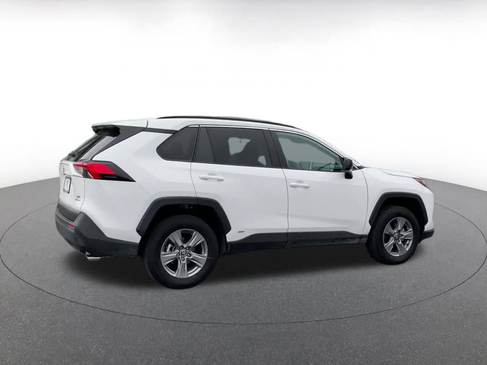 Thumbnail: 2025 Toyota RAV4 - 15