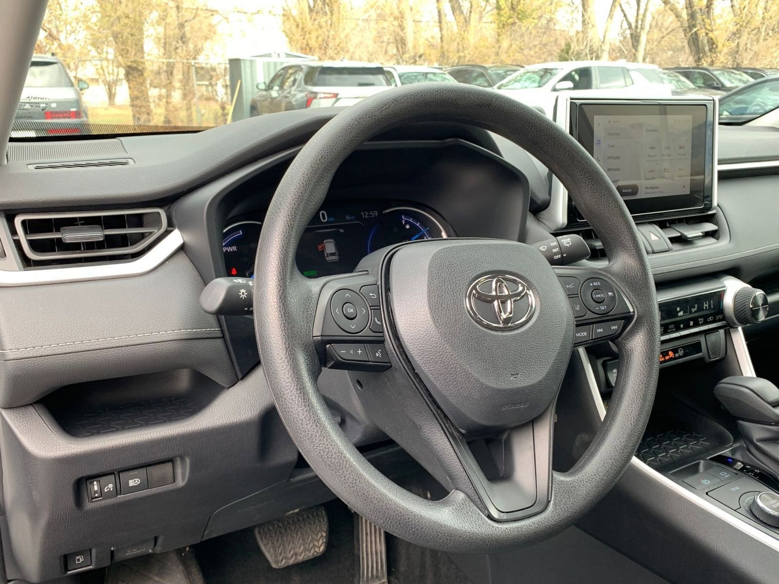 Thumbnail: 2025 Toyota RAV4 - 33