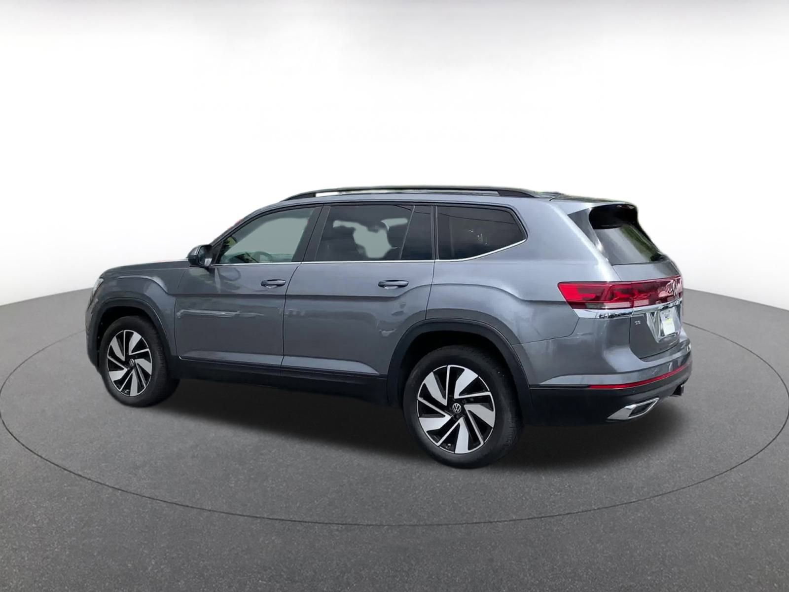 Thumbnail: 2024 Volkswagen Atlas - 10
