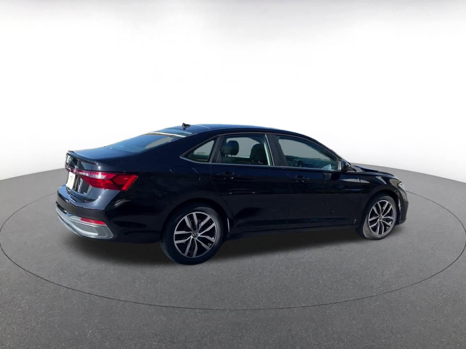 Thumbnail: 2025 Volkswagen Jetta - 15