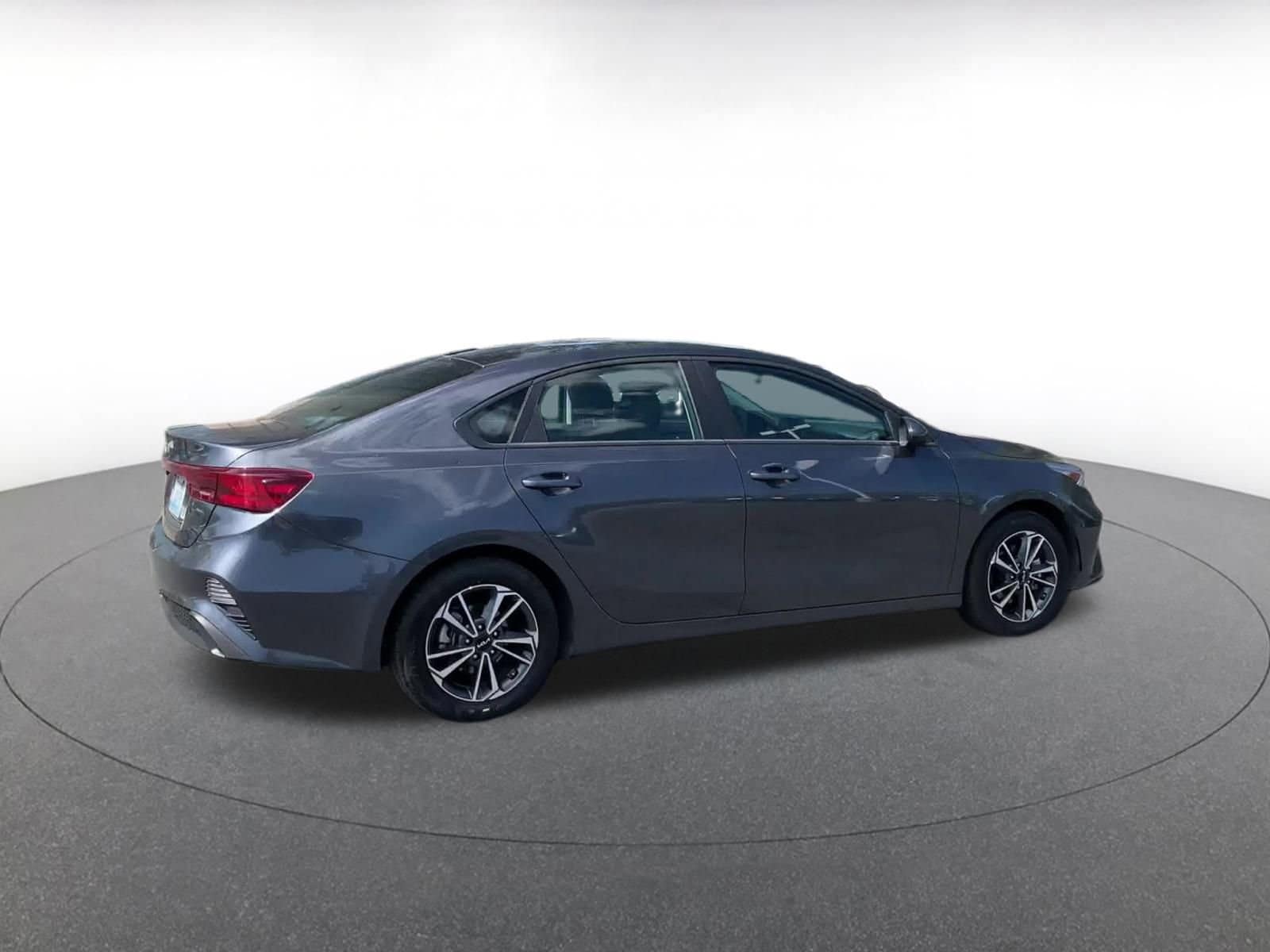 Thumbnail: 2024 Kia Forte - 15