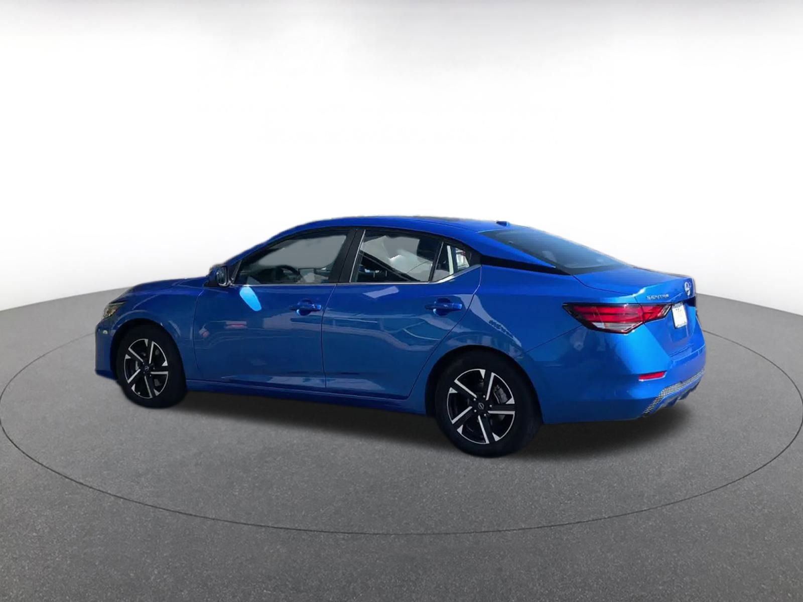 Thumbnail: 2025 Nissan Sentra - 10