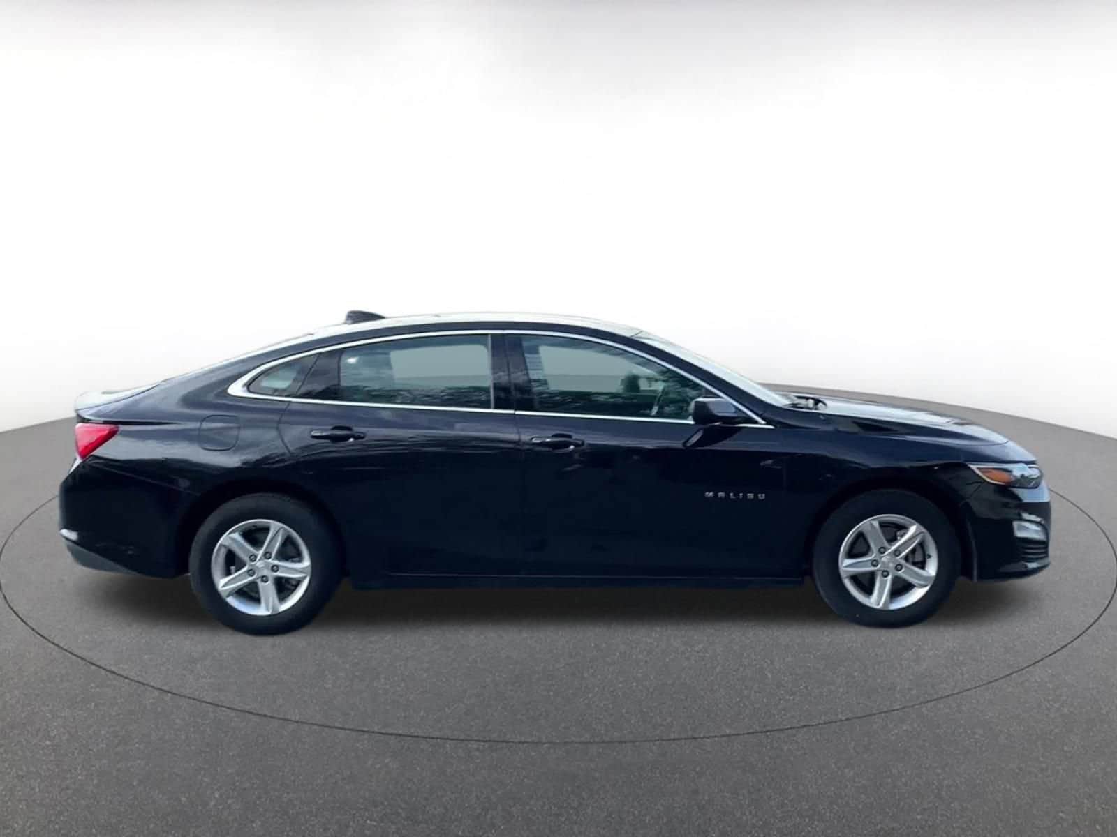 Thumbnail: 2024 Chevrolet Malibu - 16