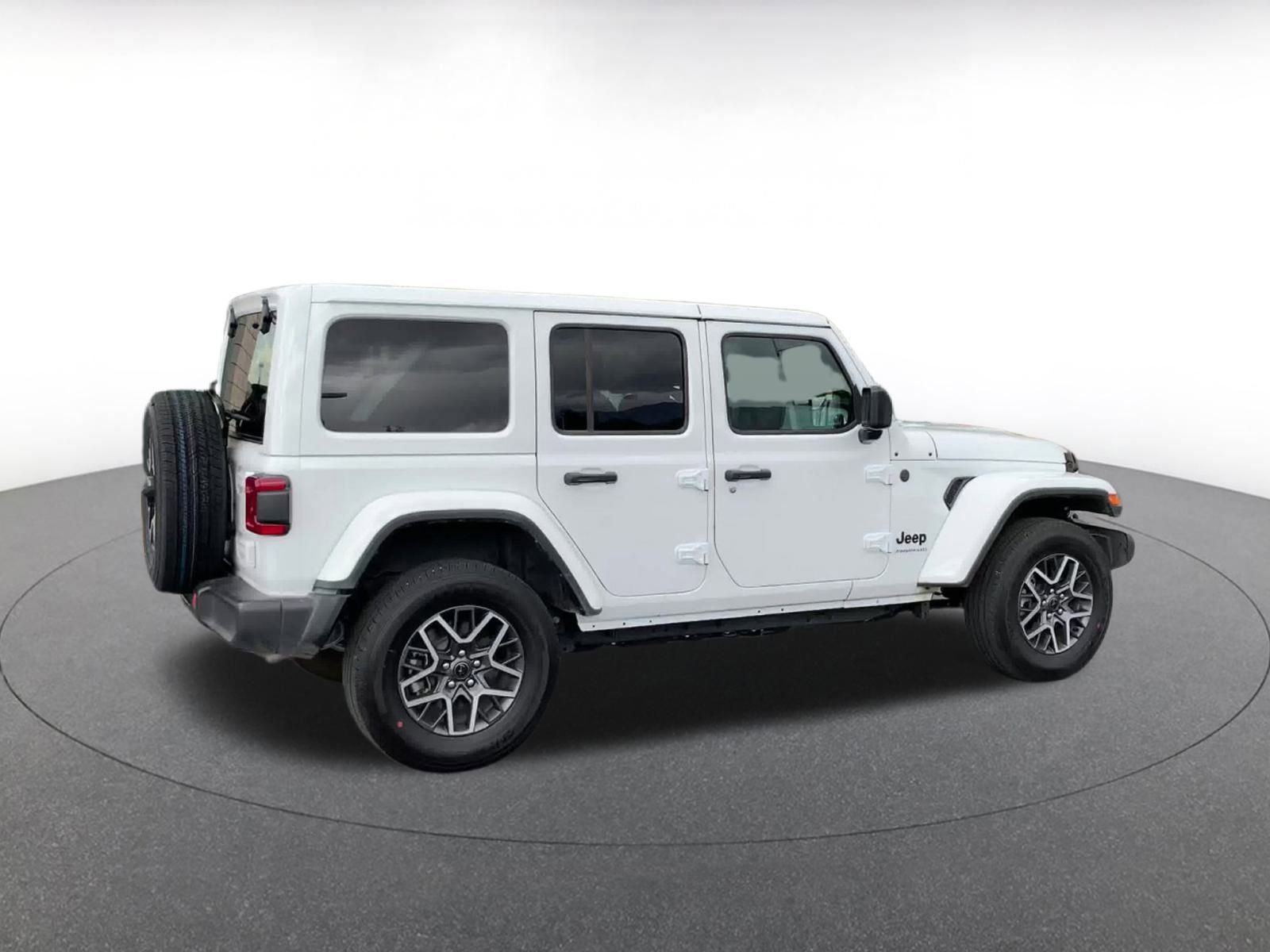 Thumbnail: 2025 Jeep Wrangler - 15