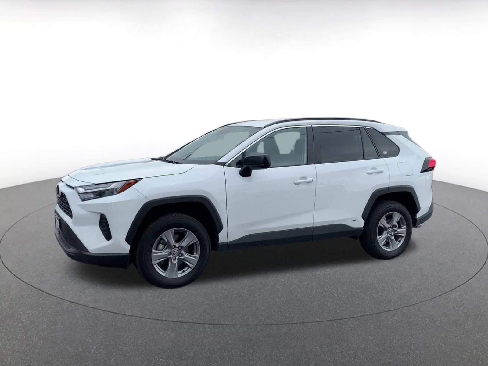 Thumbnail: 2025 Toyota RAV4 - 8