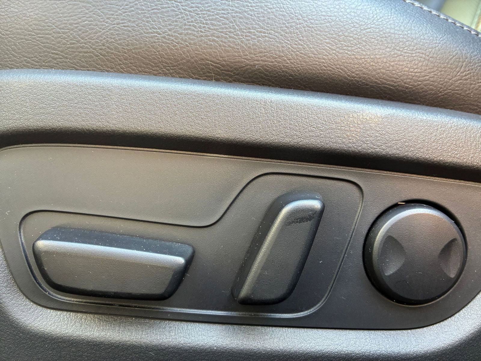 Thumbnail: 2025 Mazda CX-50 - 22