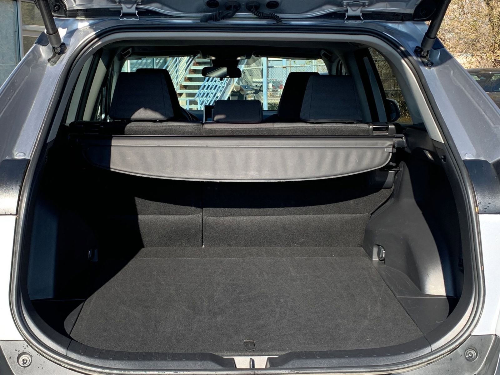 Thumbnail: 2025 Toyota RAV4 - 32