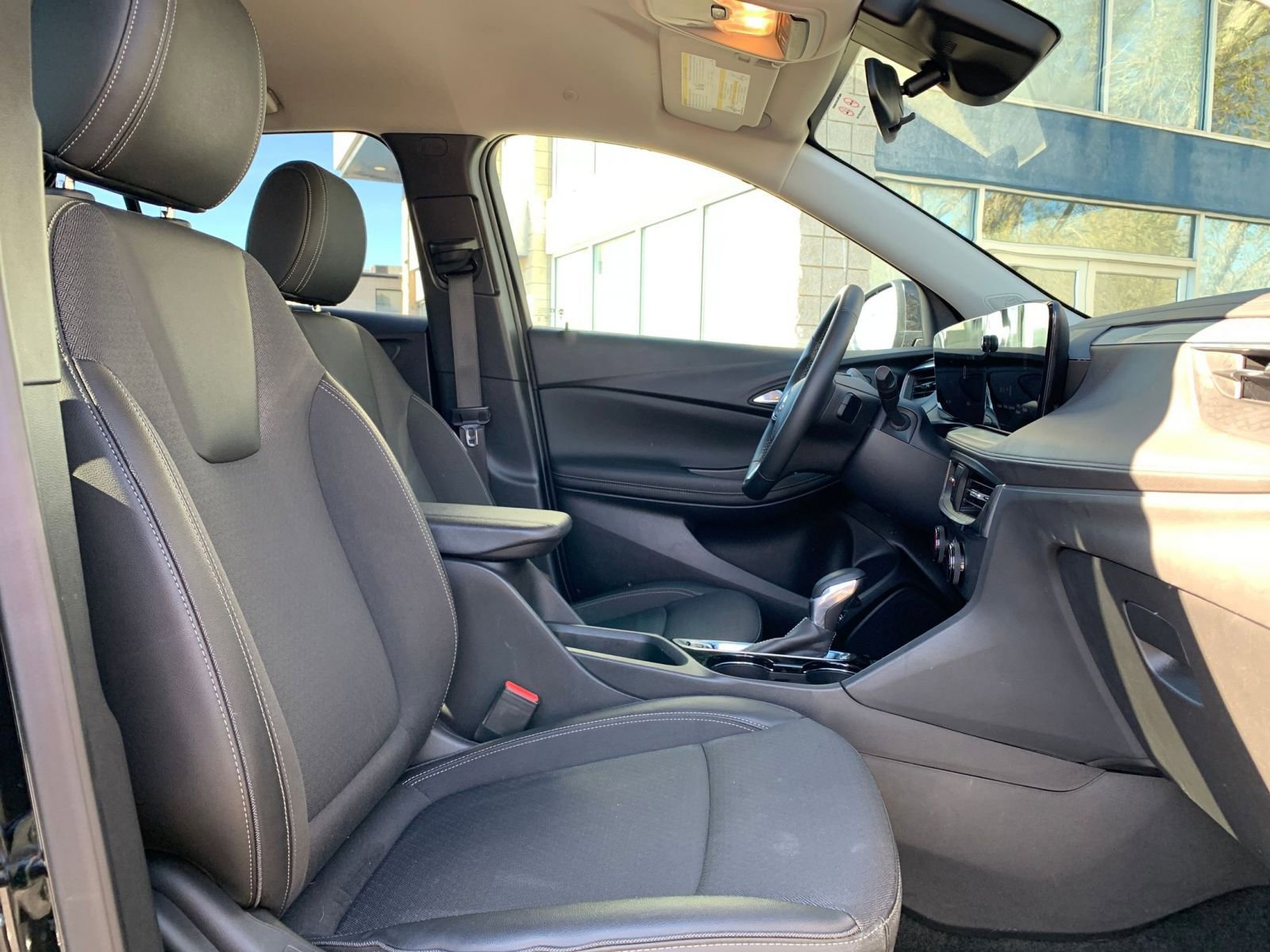 Thumbnail: 2025 Buick Encore GX - 34