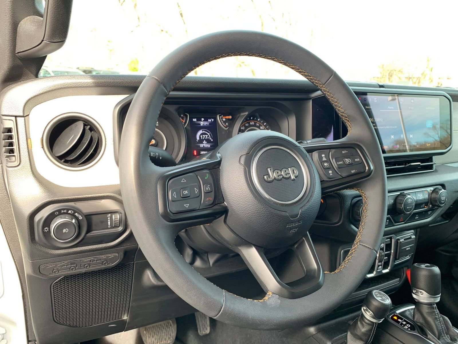 Thumbnail: 2025 Jeep Wrangler - 33