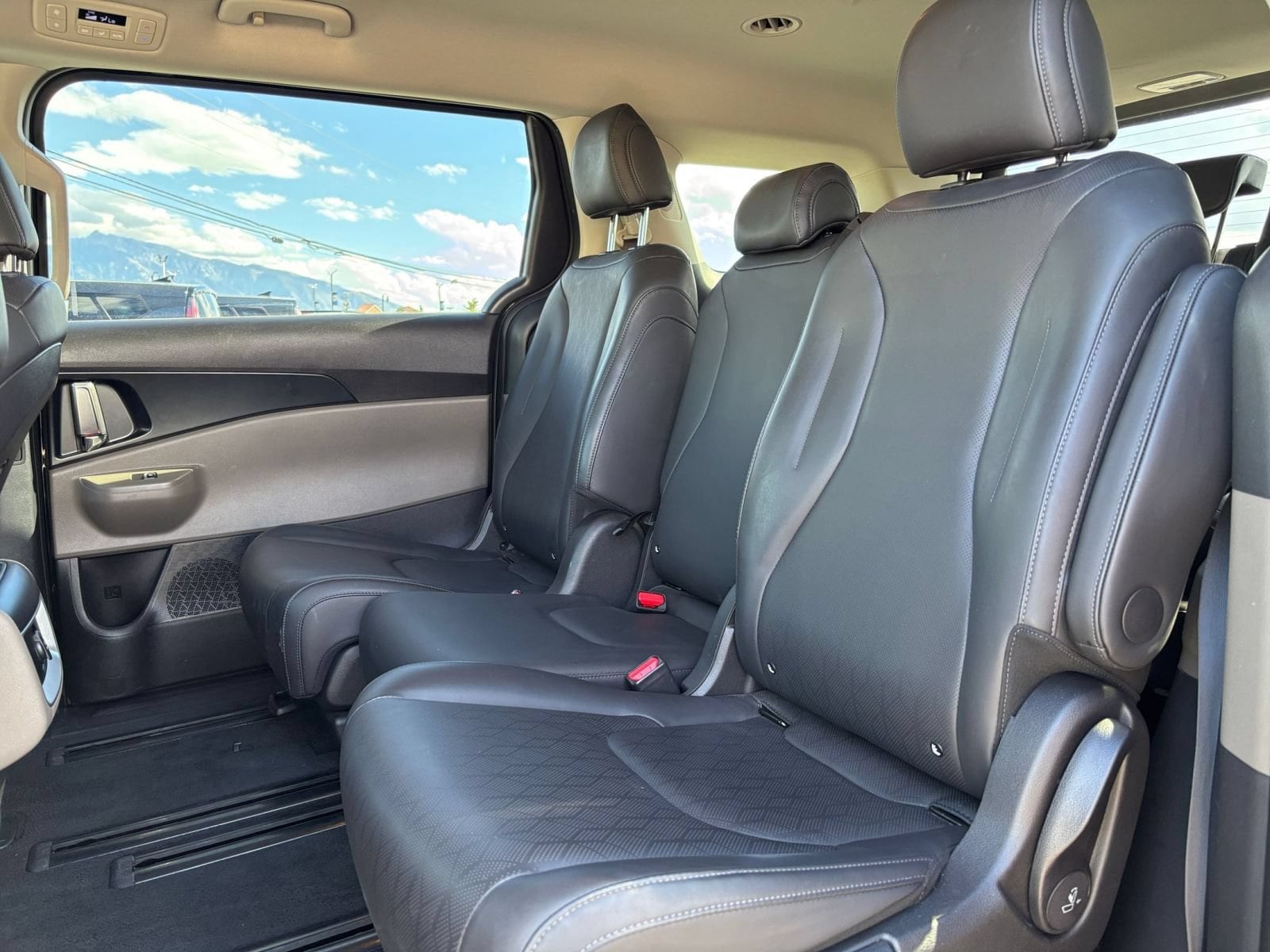 Thumbnail: 2026 Kia Carnival - 27