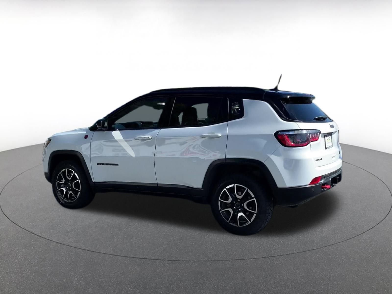Thumbnail: 2025 Jeep Compass - 10