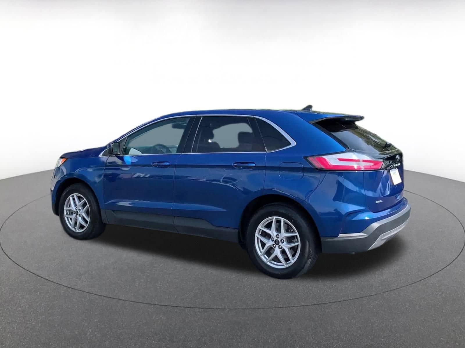 Thumbnail: 2023 Ford Edge - 10