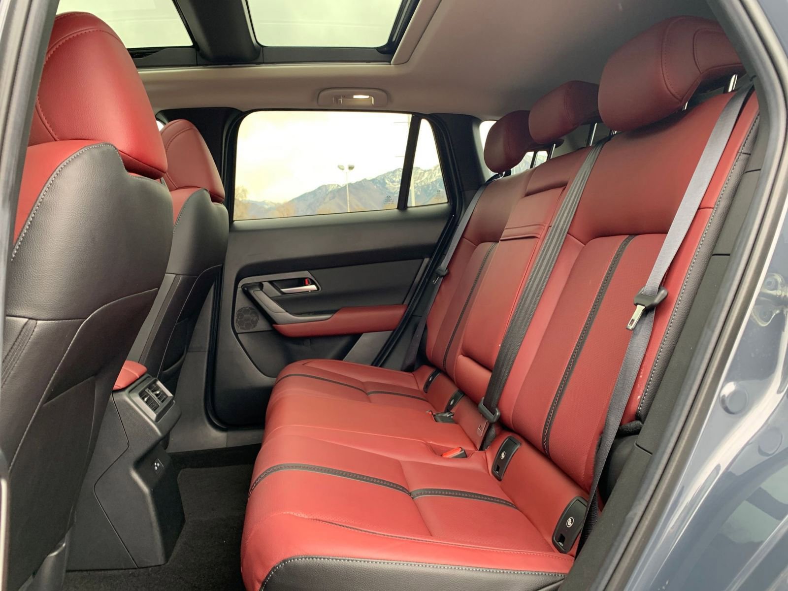 Thumbnail: 2025 Mazda CX-50 - 27