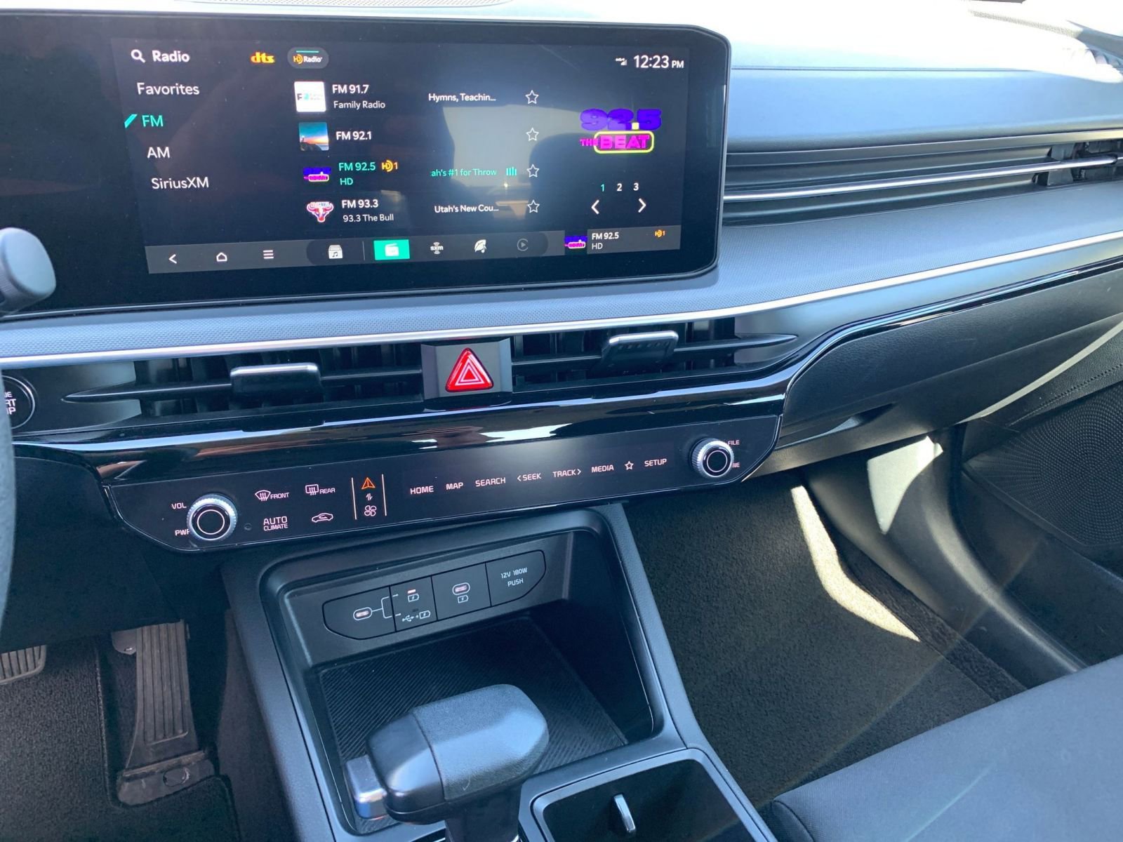 Thumbnail: 2025 Kia K5 - 17