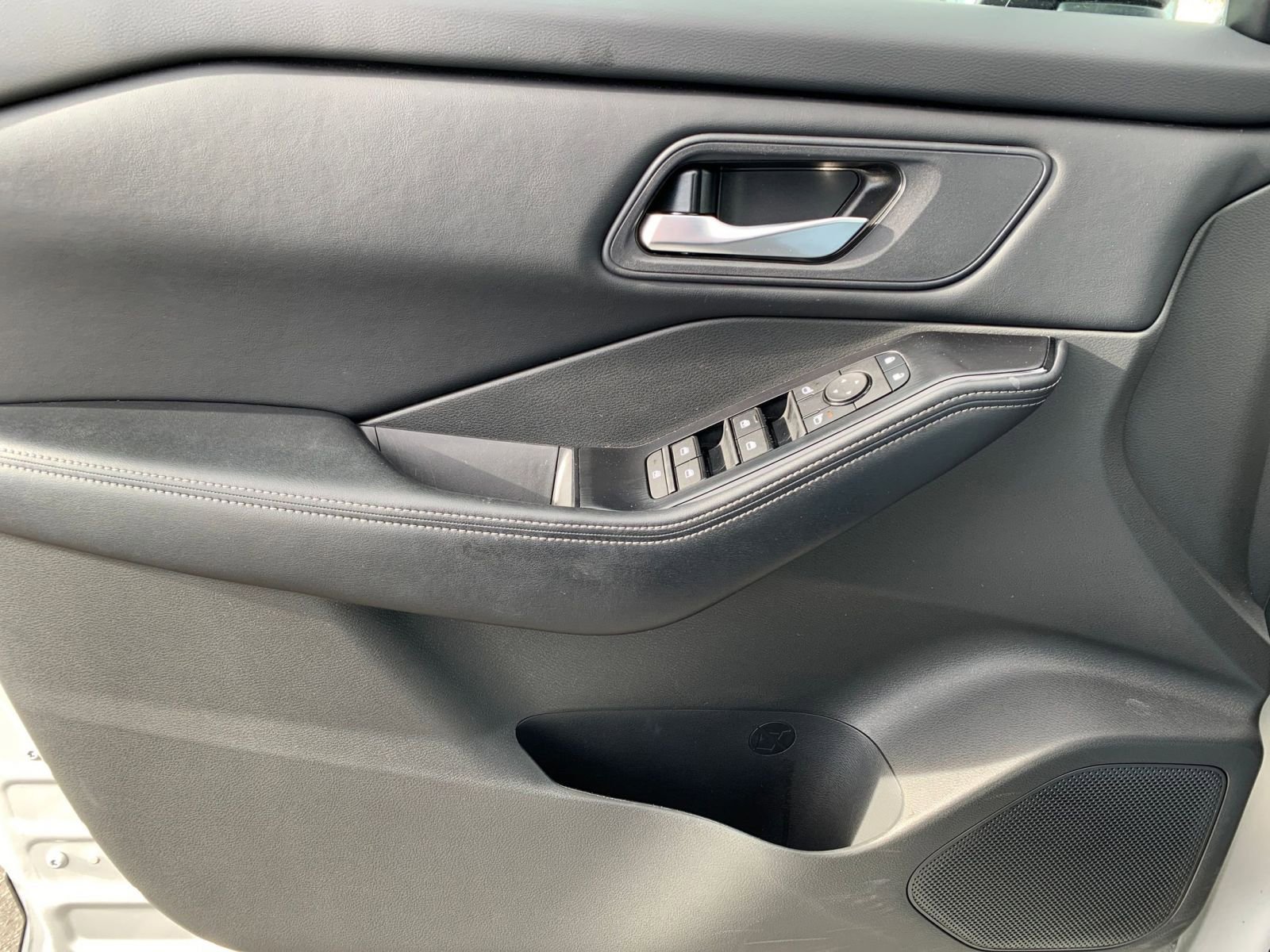 Thumbnail: 2025 Nissan Rogue - 18