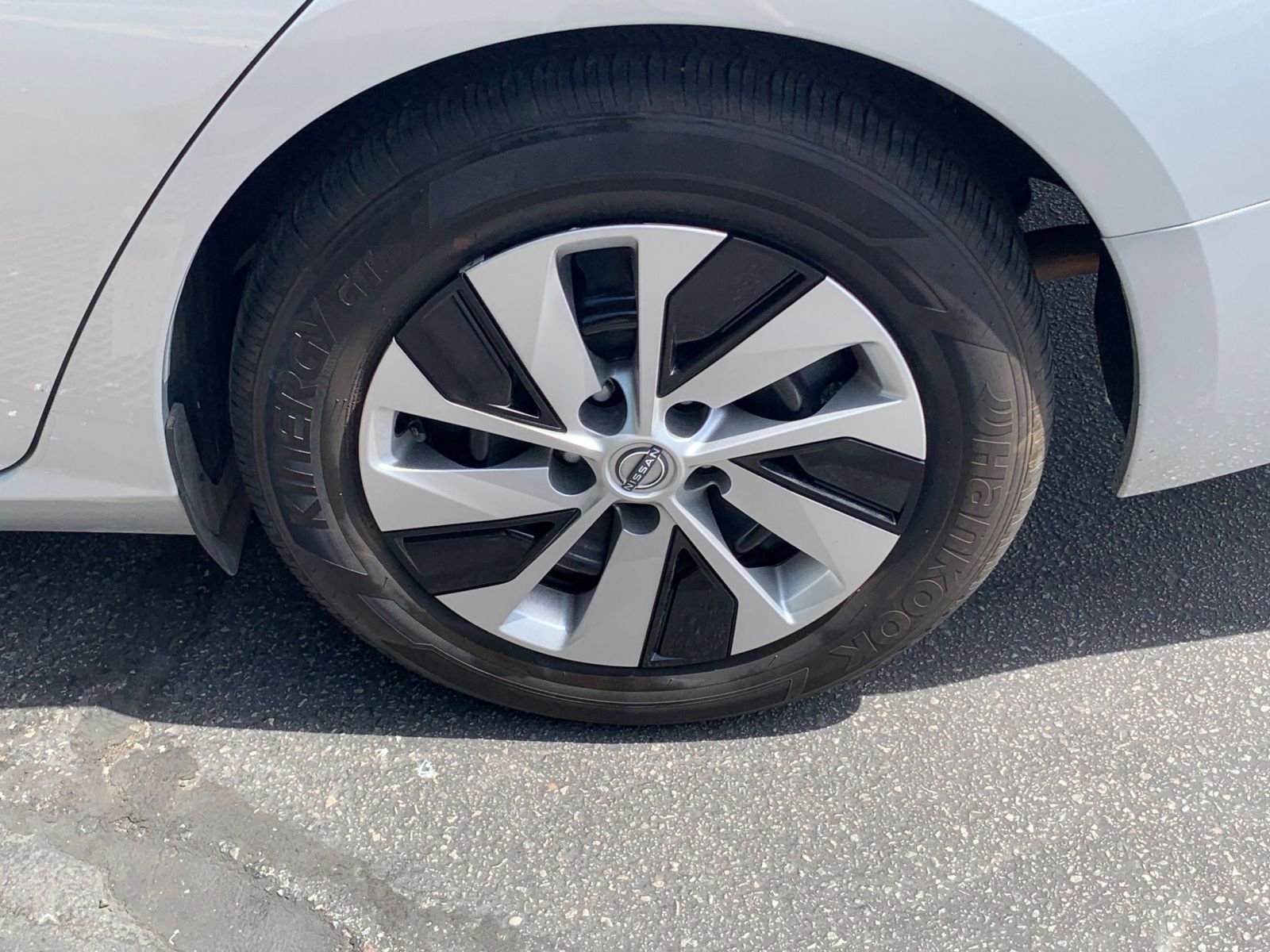 2024 Nissan Altima S 28