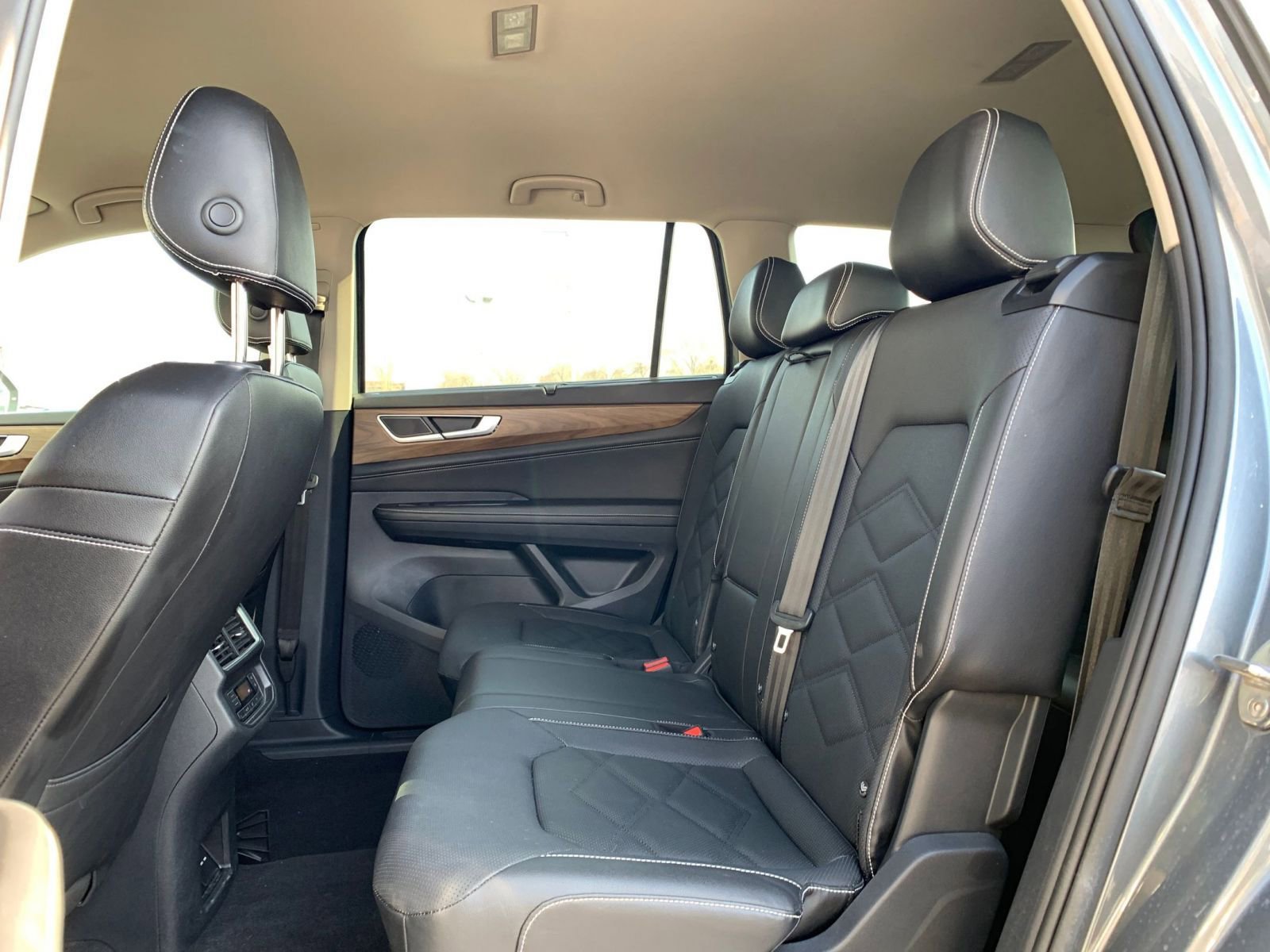 Thumbnail: 2025 Volkswagen Atlas - 28