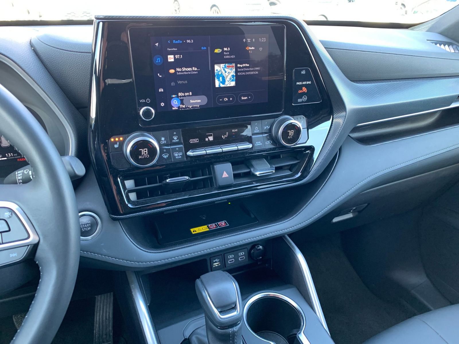 Thumbnail: 2025 Toyota Highlander - 17