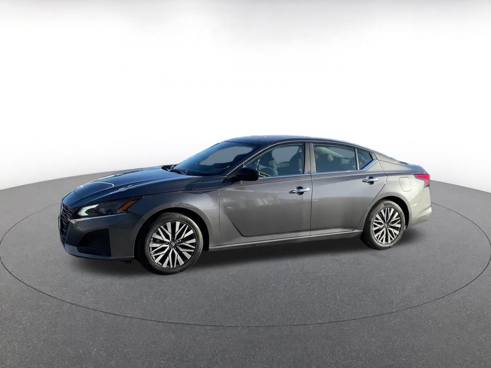 Thumbnail: 2025 Nissan Altima - 8