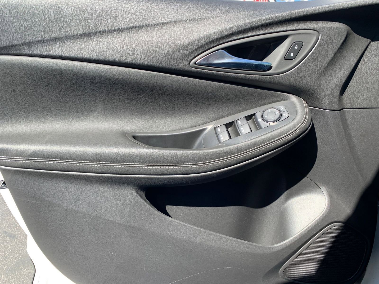 Thumbnail: 2025 Buick Encore GX - 18