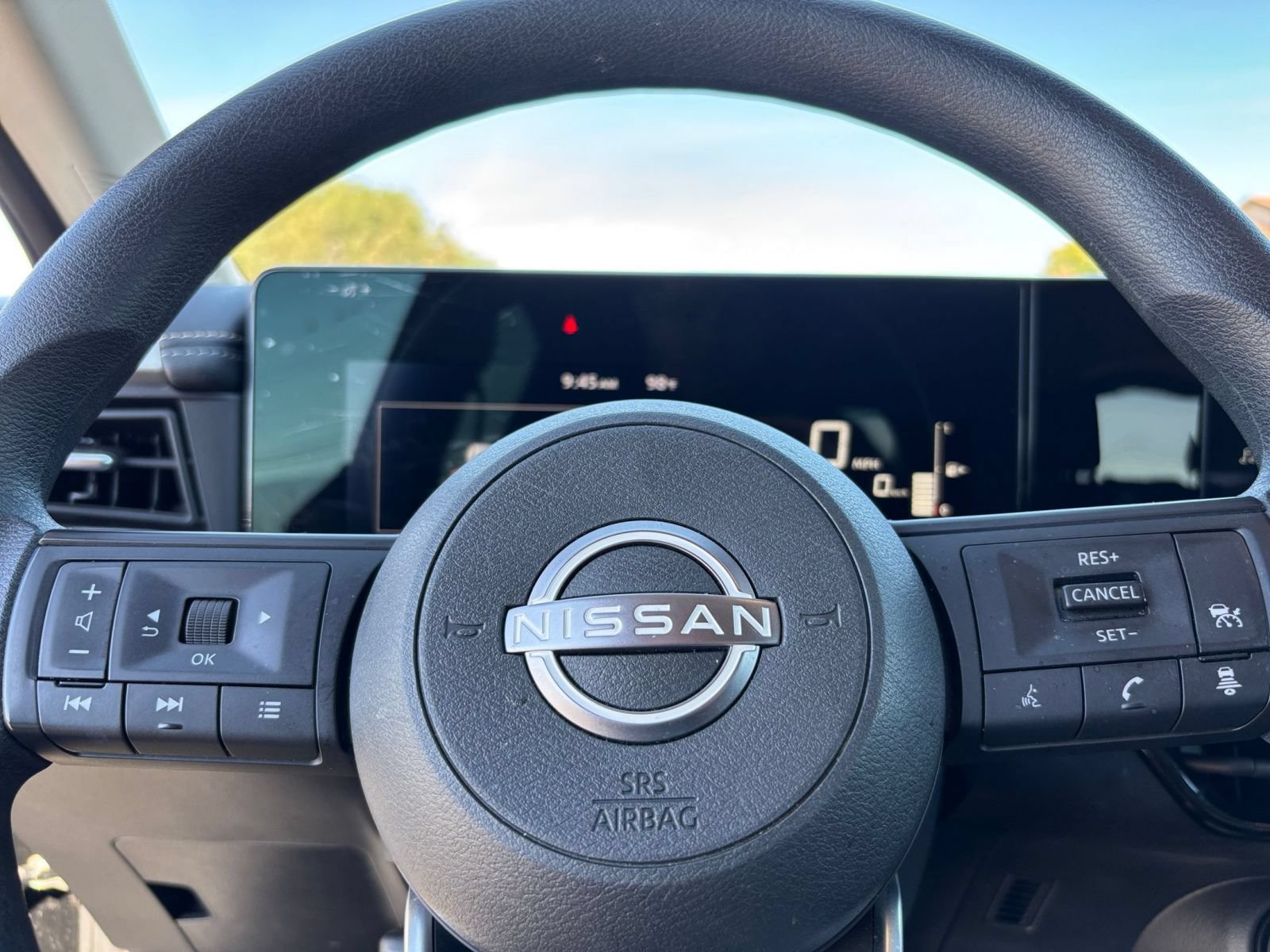 Thumbnail: 2025 Nissan Kicks - 21
