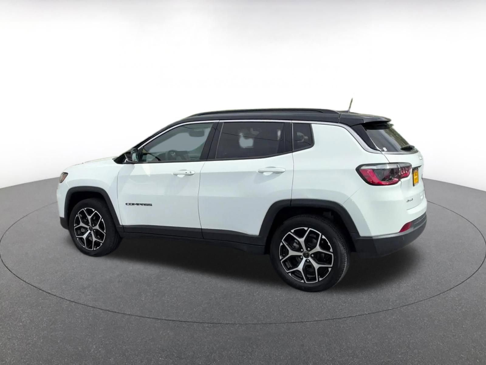 Thumbnail: 2025 Jeep Compass - 10