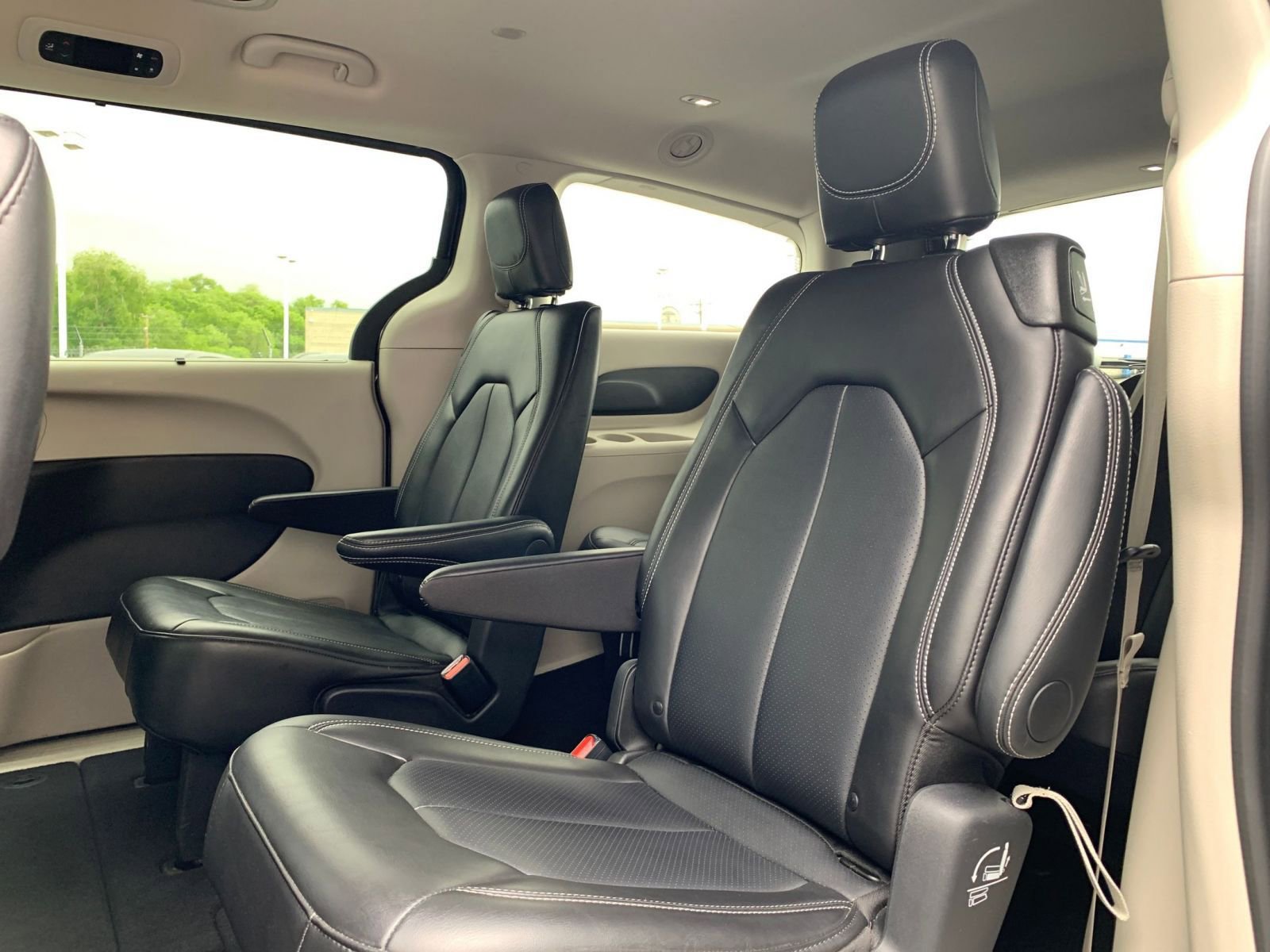 Thumbnail: 2024 Chrysler Pacifica - 26