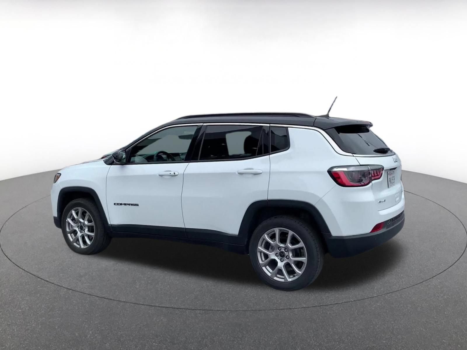 Thumbnail: 2025 Jeep Compass - 8