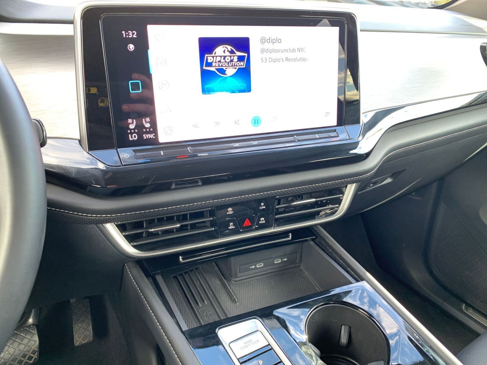 Thumbnail: 2025 Volkswagen Atlas - 18